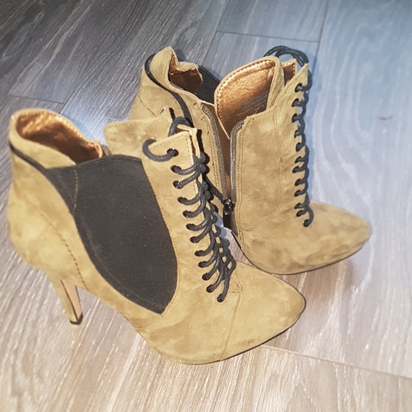 Sam Edelman Boots - Picture 2 of 3